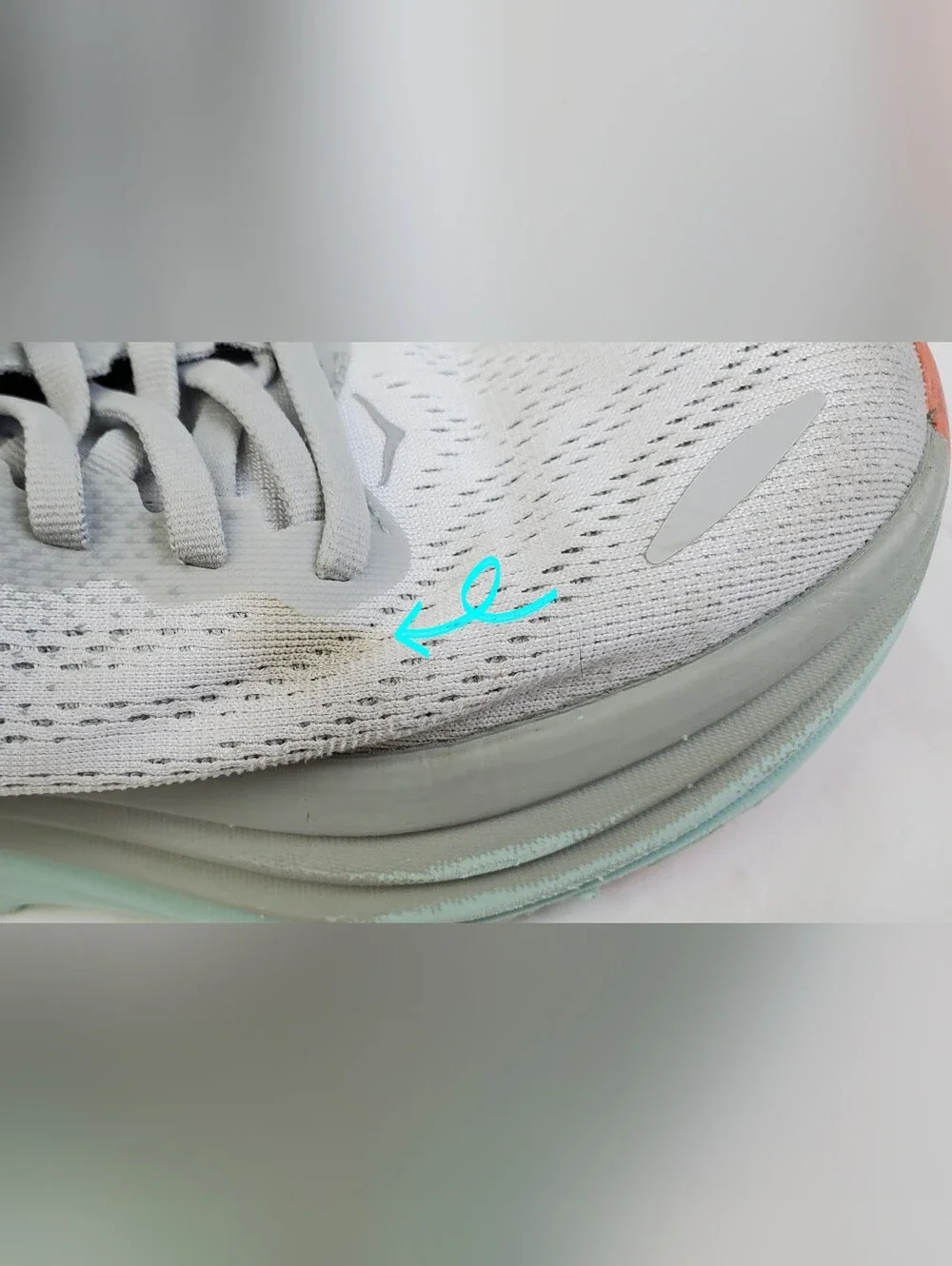 Hoka Womens Bondi 8 Stardust Aqua Breeze Running Shoes READ - Size 8 - GUC